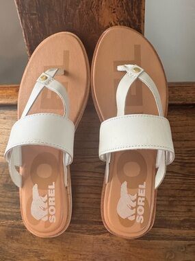 Sorel Women's Ella™ II Easy Flip Sandal White Leather Size US 7 EUC